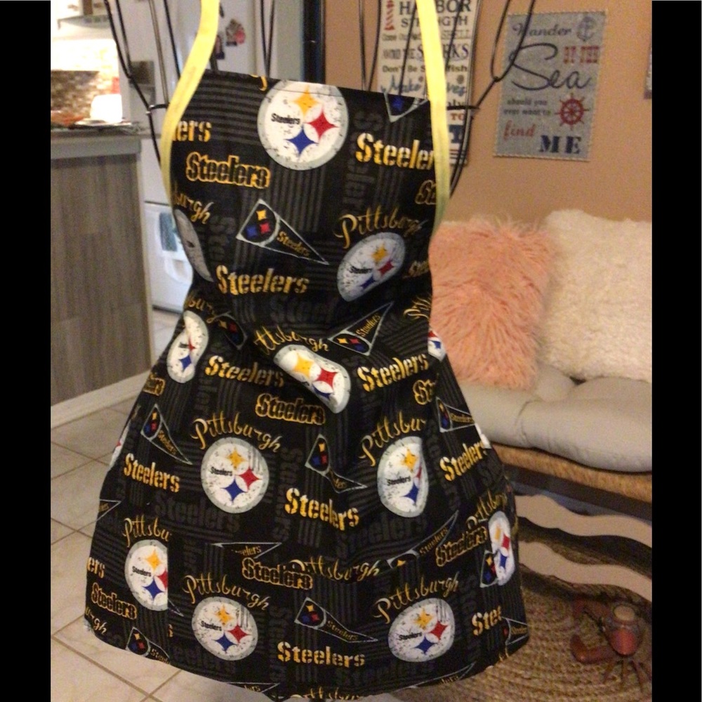 Child Pittsburgh Steelers apron/art smock